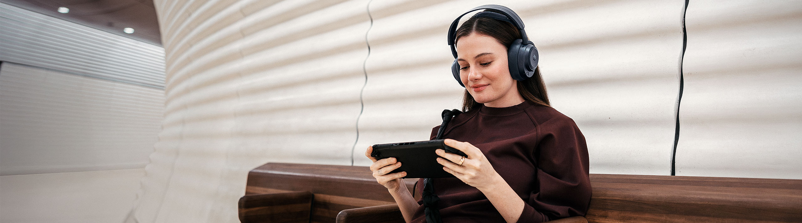 SteelSeries’ Arctis Nova Pro Omni headset